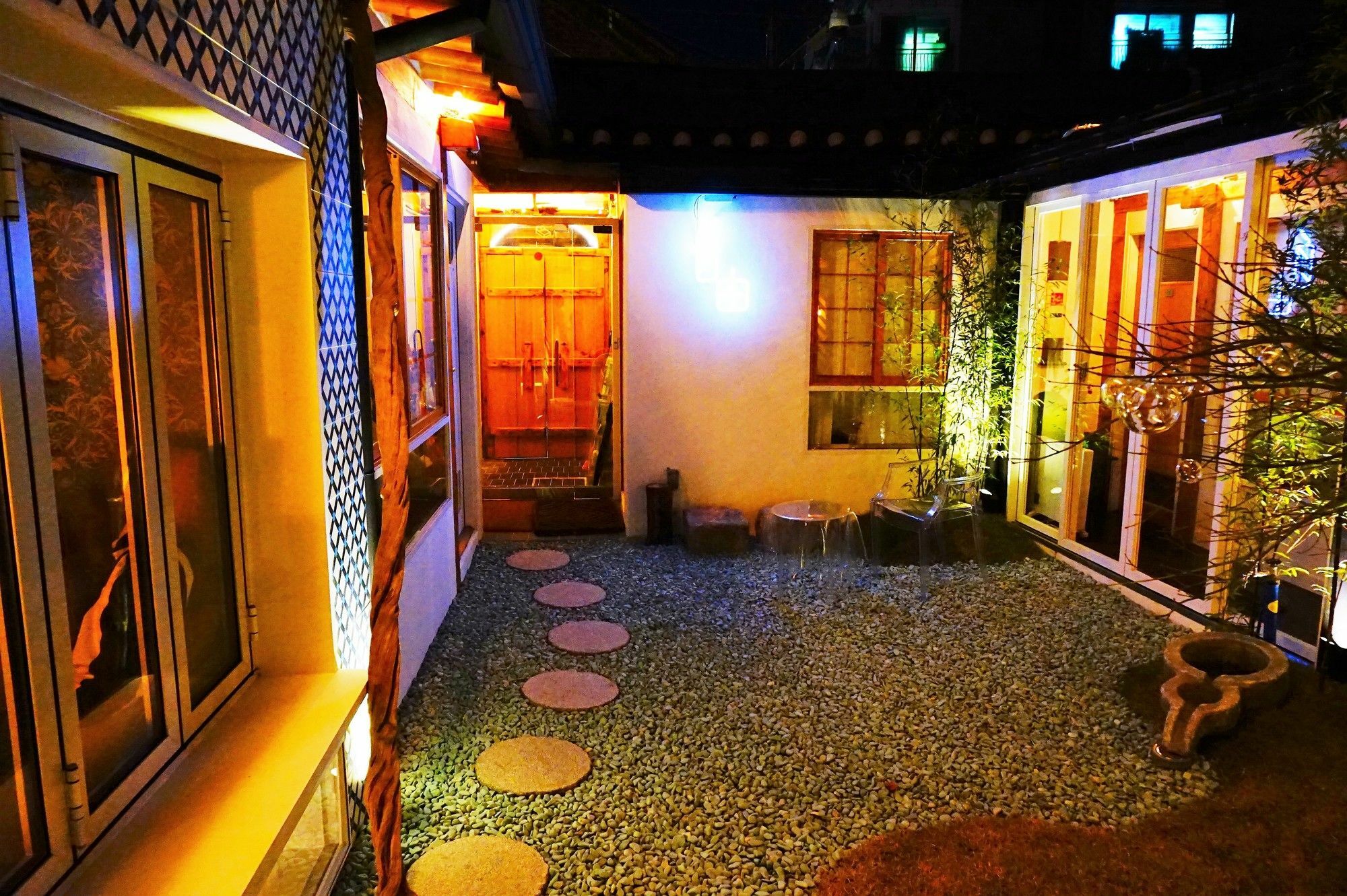 Guest house Nagne House 2*
